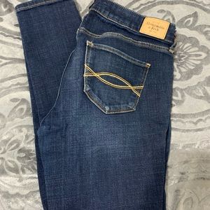 Abercrombie size 2 like new!